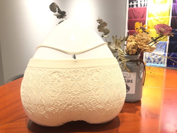 无缝三角裤镂空蕾丝绑带舒适贴体